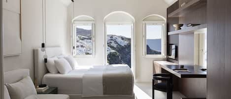 Three Bedroom Villa with Infinity Pool