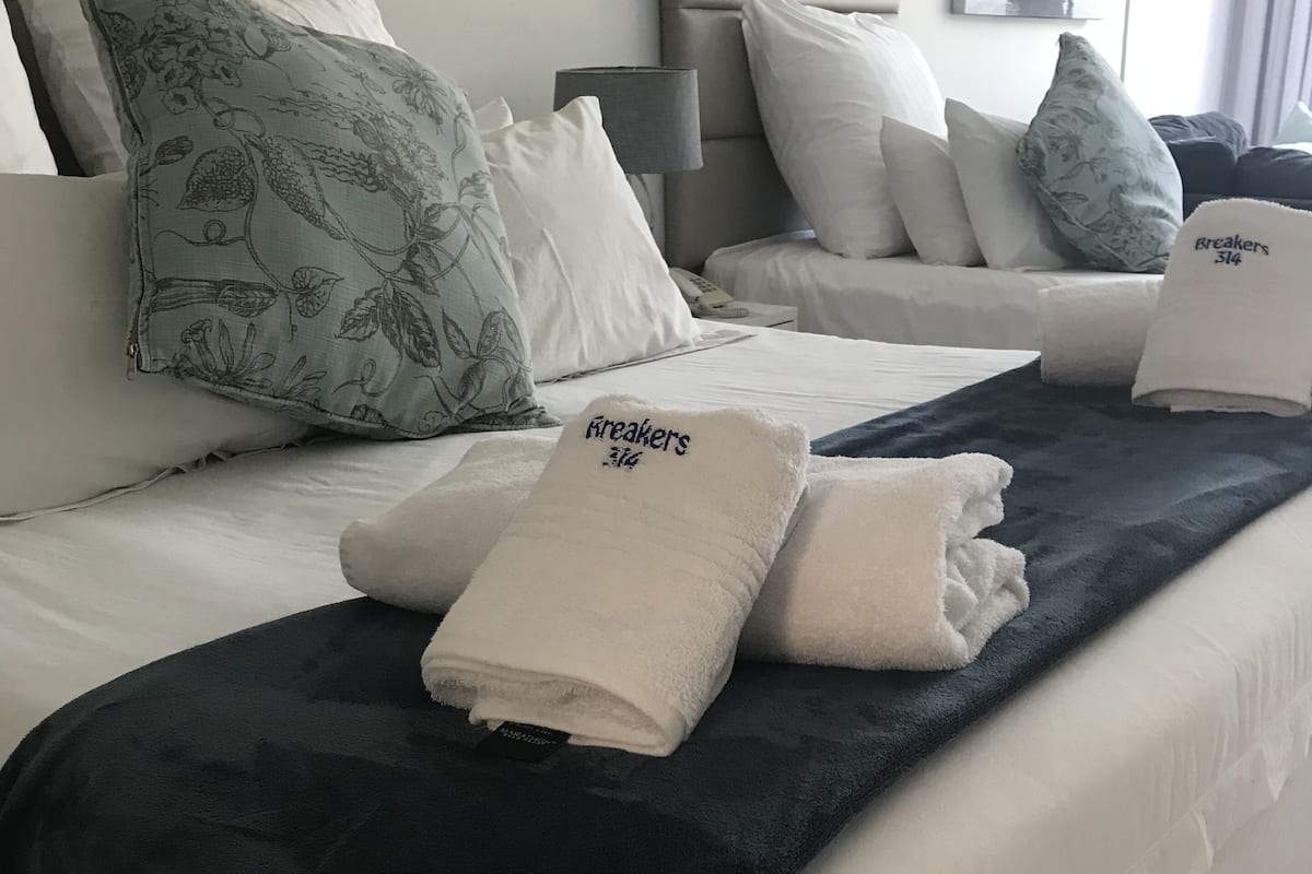 STUDIO APARTMENT THREE SLEEPER - 314 | Premium bedding, in-room safe, individually decorated