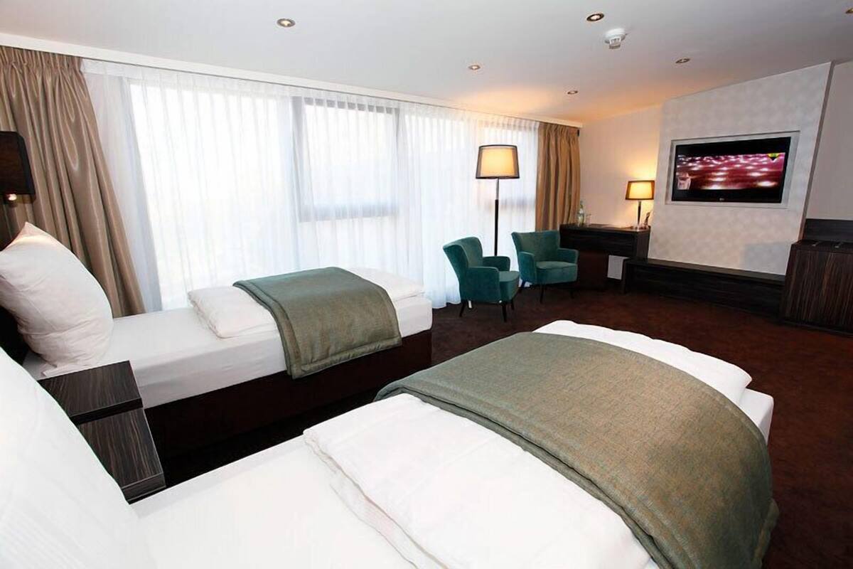 Standard Room (Family) | In-room safe, desk, blackout curtains, soundproofing