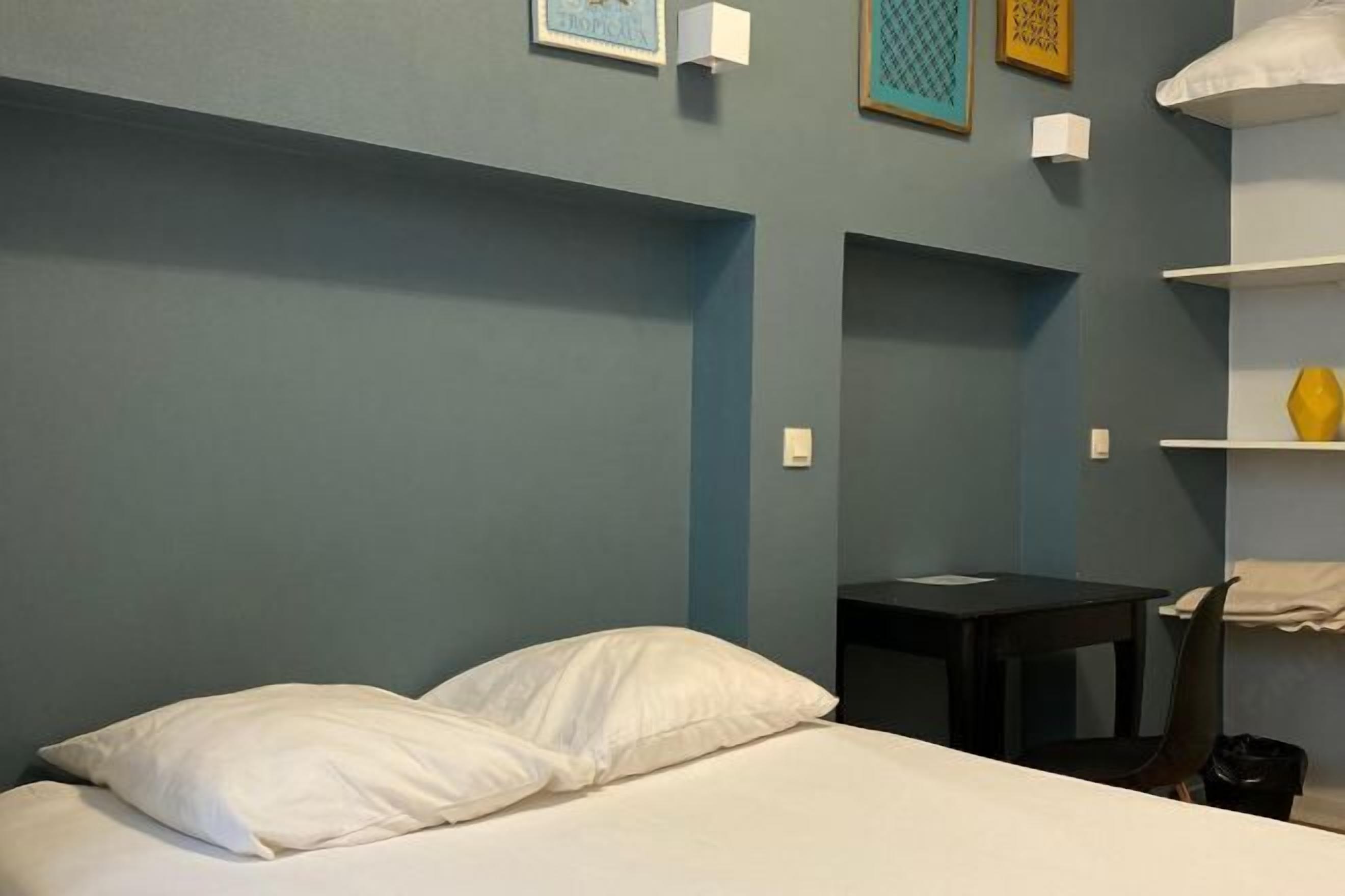 Luxe beddengoed, een kluis op de kamer, individueel gemeubileerd