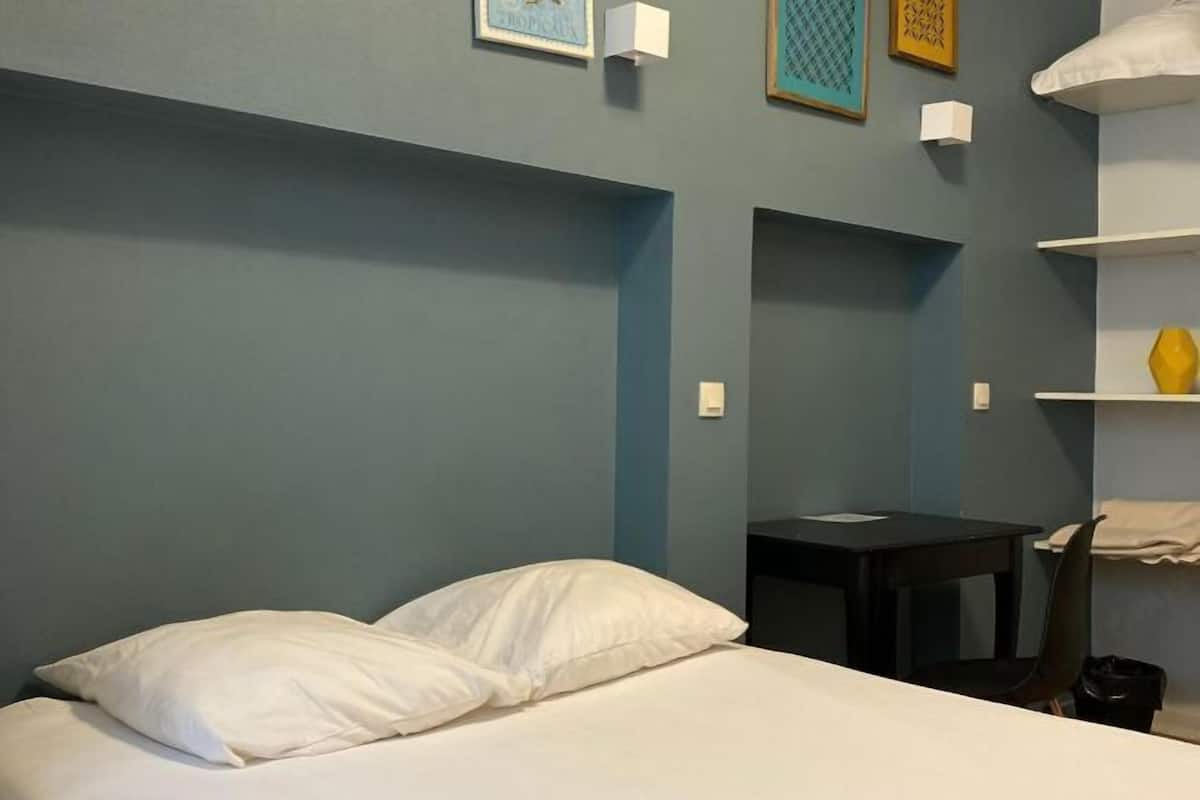 Seprai premium, brankas, dan dilengkapi dengan perabotan berbeda-beda