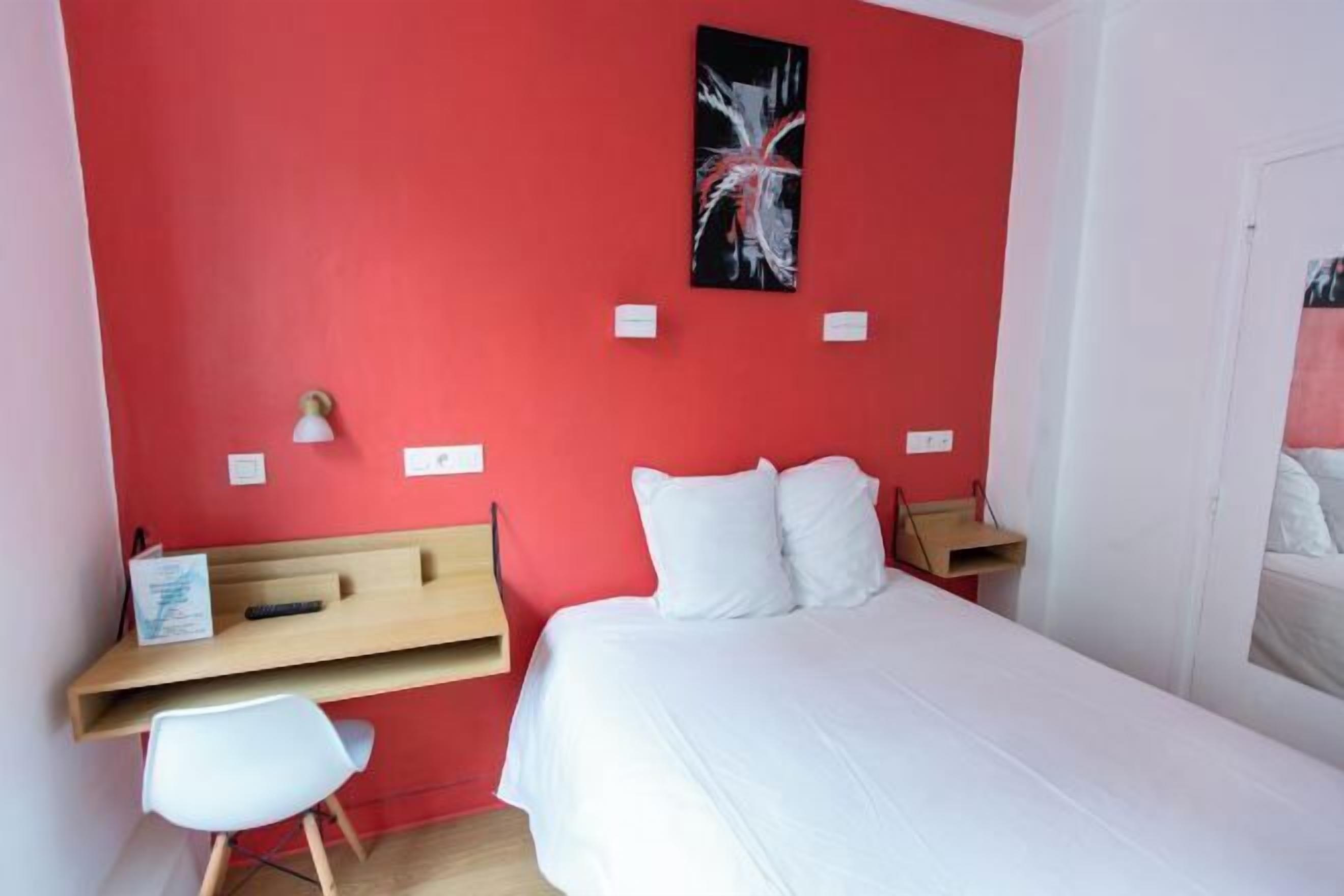 Luxe beddengoed, een kluis op de kamer, individueel gemeubileerd