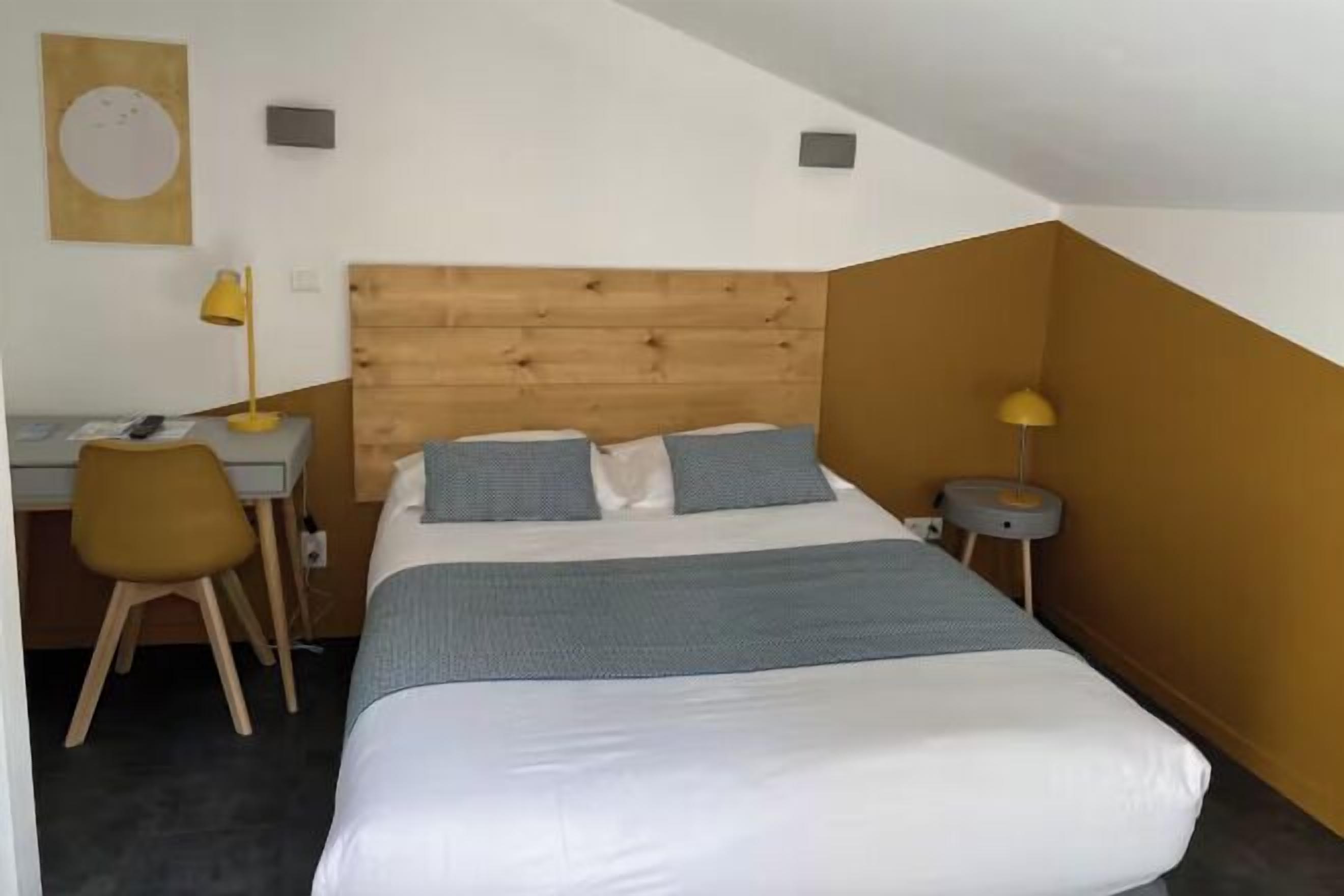 Luxe beddengoed, een kluis op de kamer, individueel gemeubileerd