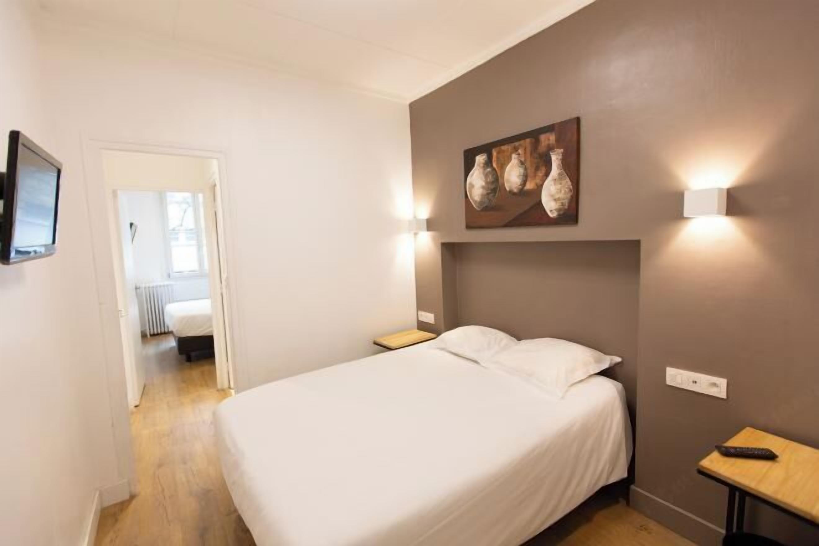 Luxe beddengoed, een kluis op de kamer, individueel gemeubileerd