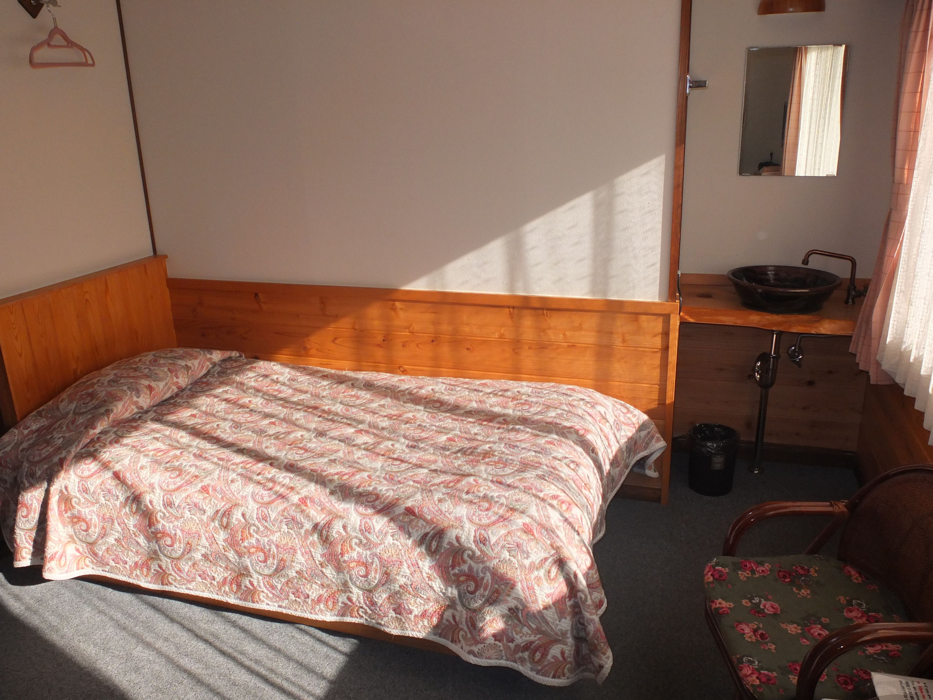 western twin room without bathroom | free wifi