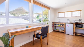 Superior Triple Room | Private kitchen
