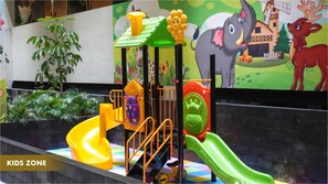 Innen-Kinderspielplatz