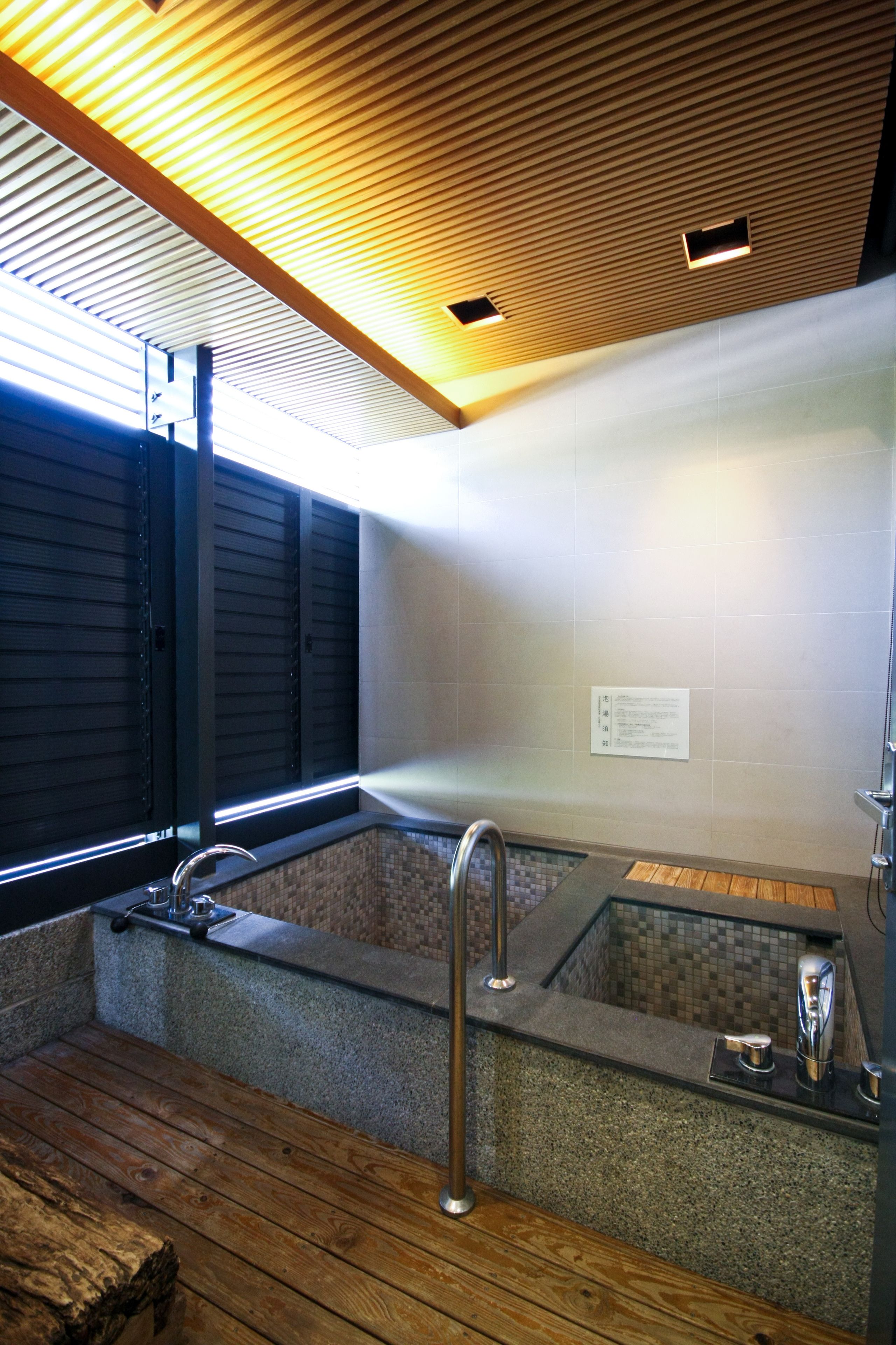 Superior Quadruple Room | Bathroom | Separate bathtub and shower, hair dryer, slippers, towels