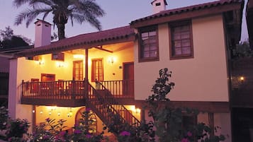 Front of property - evening/night