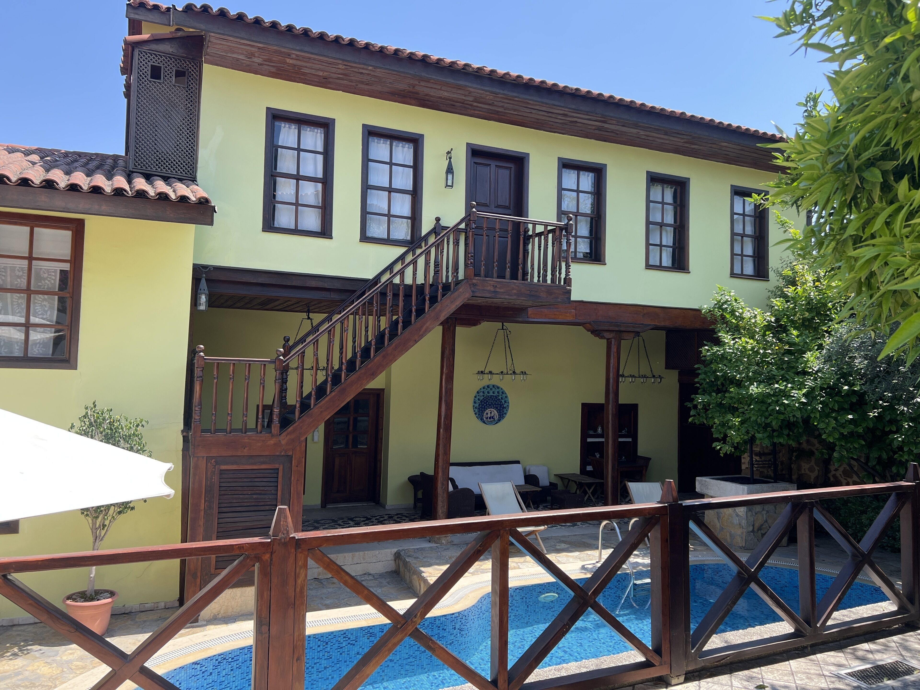 standard room | living area | led tv