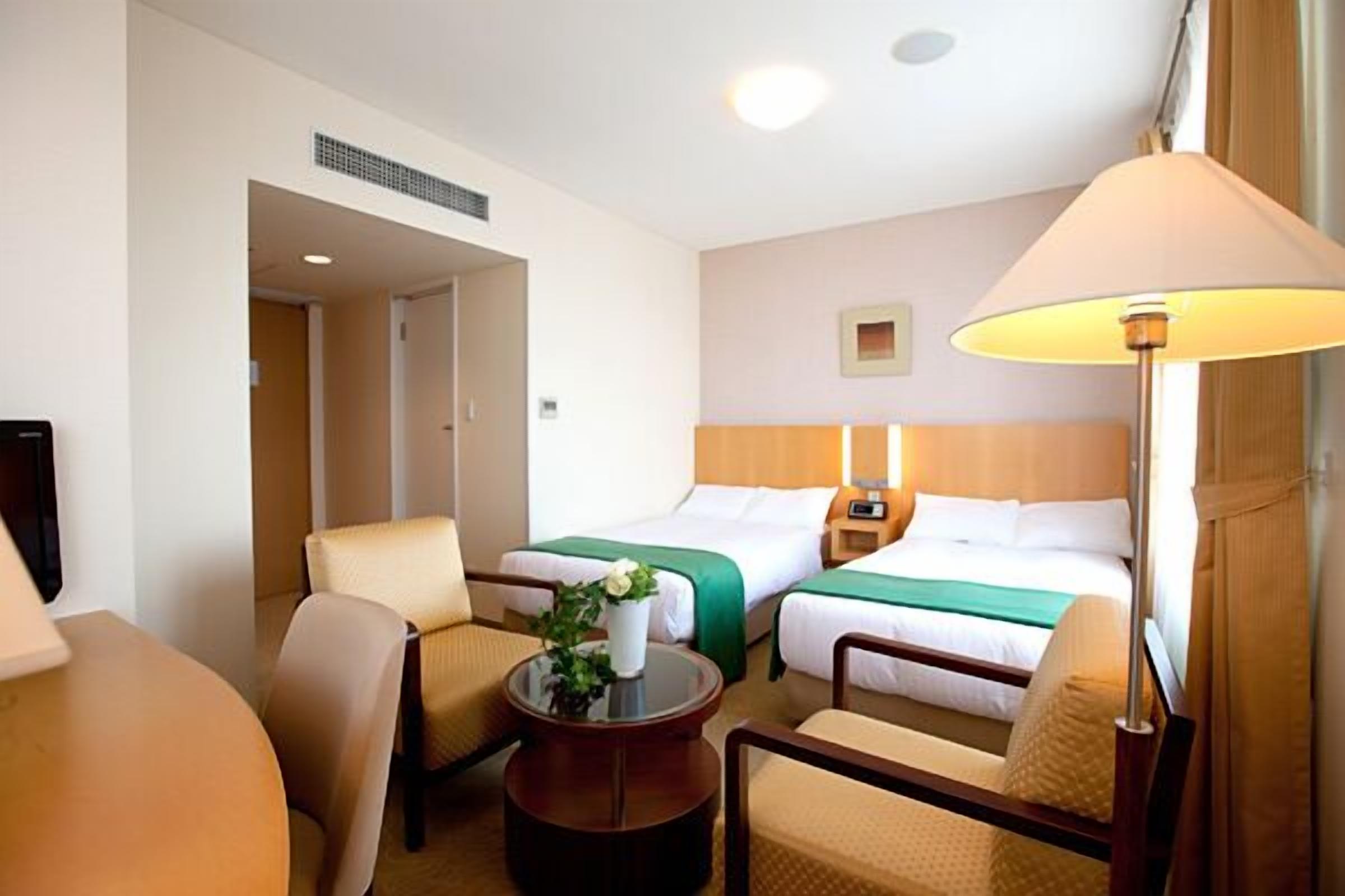 26-inch lcd tv with satellite channels, tv