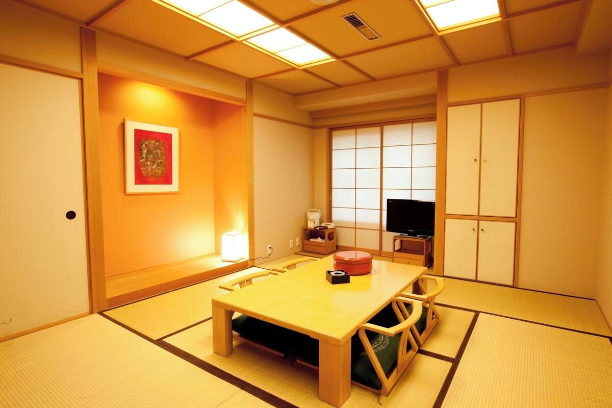 Japanese-style Triple Room, Non Smoking | Desk, laptop workspace, iron/ironing board (on request), WiFi (free)