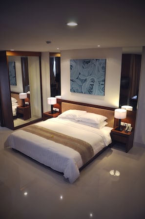 Premiere Suite | Minibar, in-room safe, individually decorated, individually furnished - Bali Relaxing Resort & Spa (Nusa Dua)