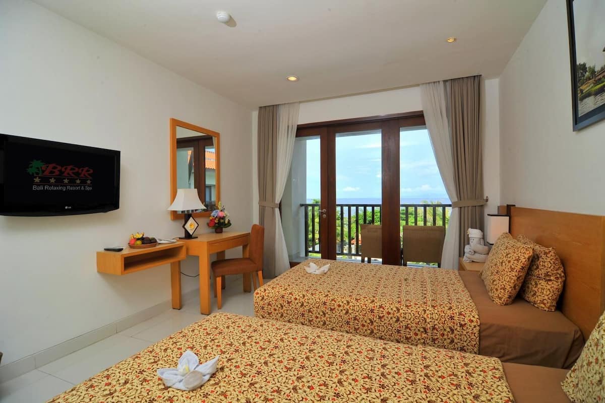 Minibar, in-room safe, individually decorated, individually furnished