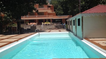 Alberca al aire libre