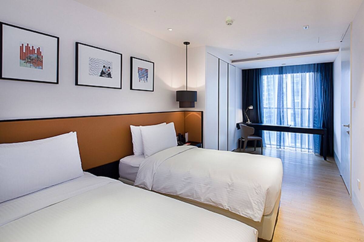 In-room safe, desk, soundproofing, iron/ironing board