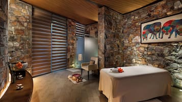Massages aux pierres chaudes, massages des tissus profonds