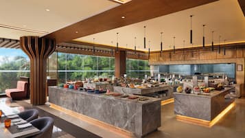 Daily buffet breakfast for a fee