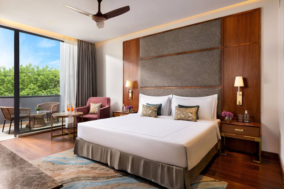 Minibar, in-room safe, desk, blackout curtains