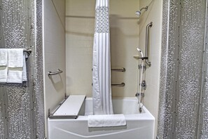 Room, 1 King Bed, Accessible, Non Smoking | Bathroom | Free toiletries, hair dryer, towels, soap - Hampton Inn & Suites Ada (Ada)