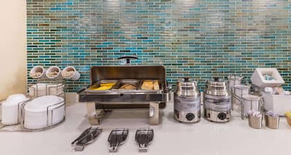 La Quinta Inn & Suites by Wyndham Artesia