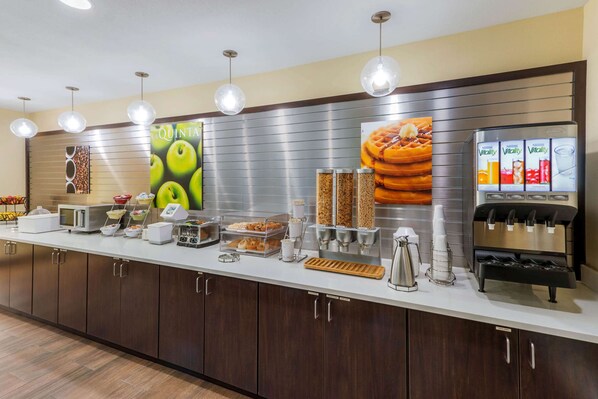 Free daily buffet breakfast