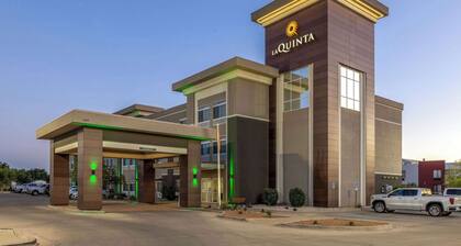 La Quinta Inn & Suites by Wyndham Artesia
