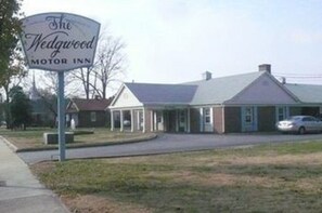 View from property - Wedgewood Motor Inn (Blackstone)