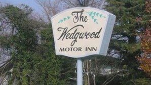 Exterior detail - Wedgewood Motor Inn (Blackstone)