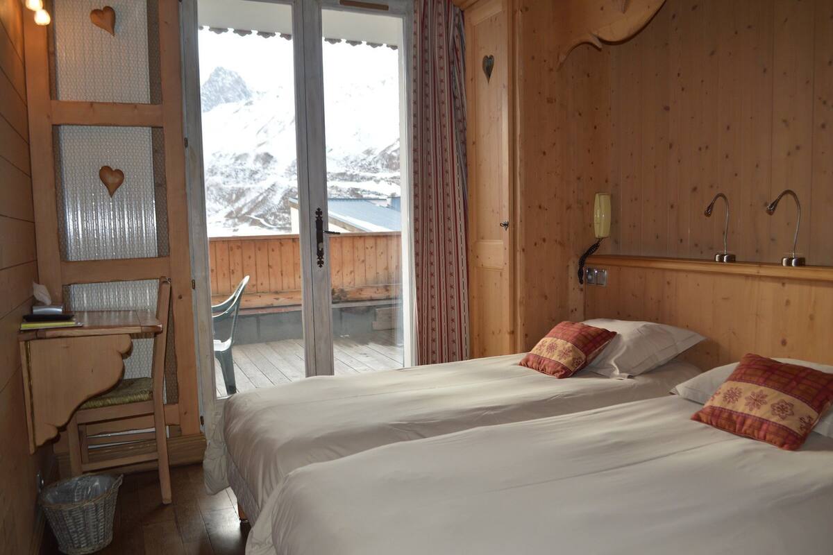 Family Room | In-room safe, cribs (free), WiFi (free)