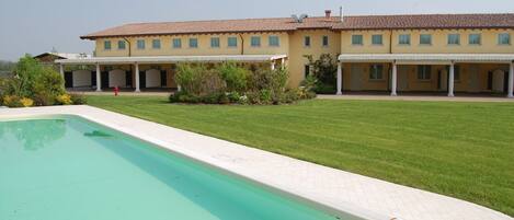 Matrimoniale Piano Terra Vista Piscina | Vista do quarto
