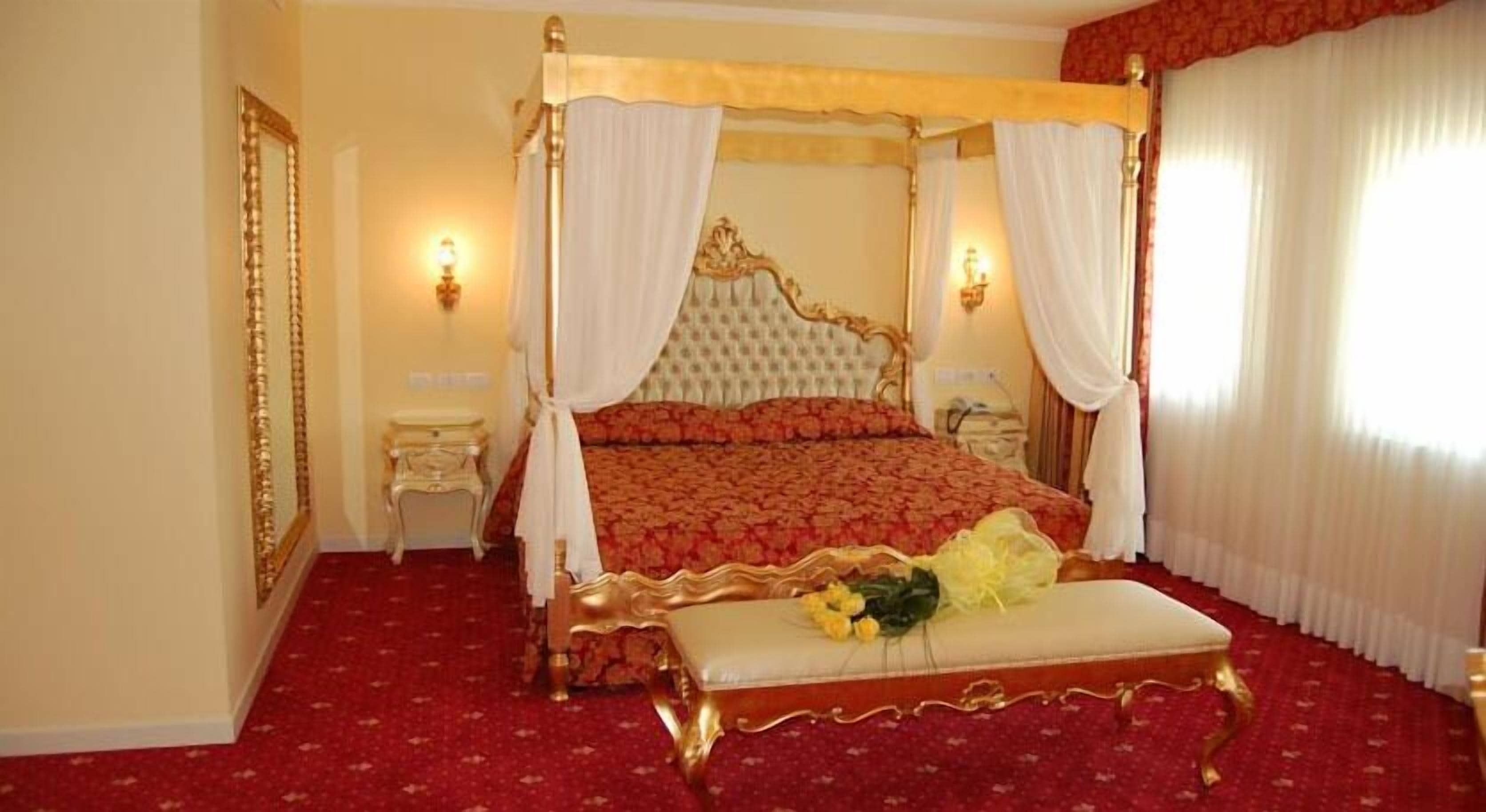 junior room | 1 bedroom, premium bedding, down duvets, minibar