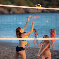 Private beach, sun-loungers, beach umbrellas, beach towels