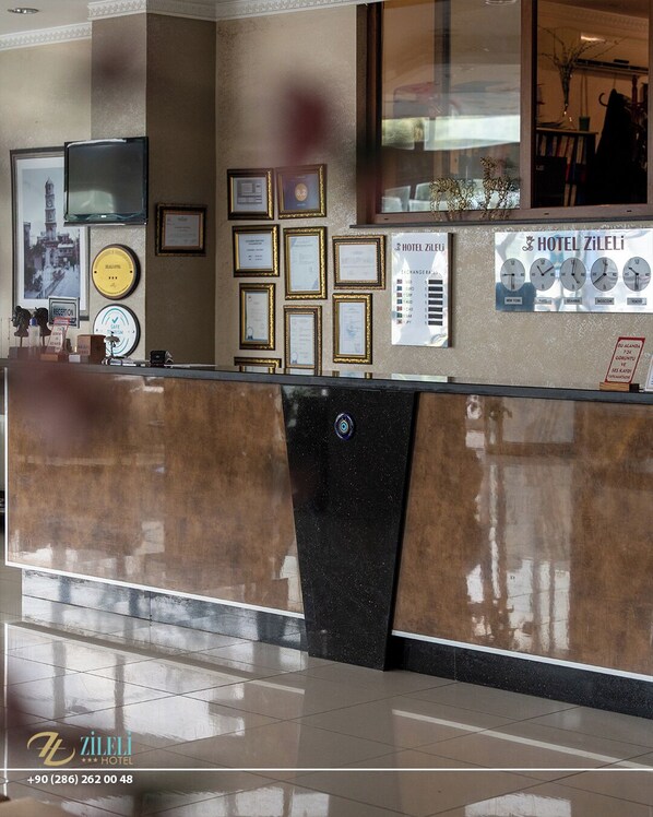 Reception - Hotel Zileli (Çanakkale)