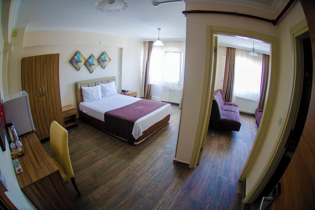 Standard Double or Twin Room, 1 Bedroom | Bathroom