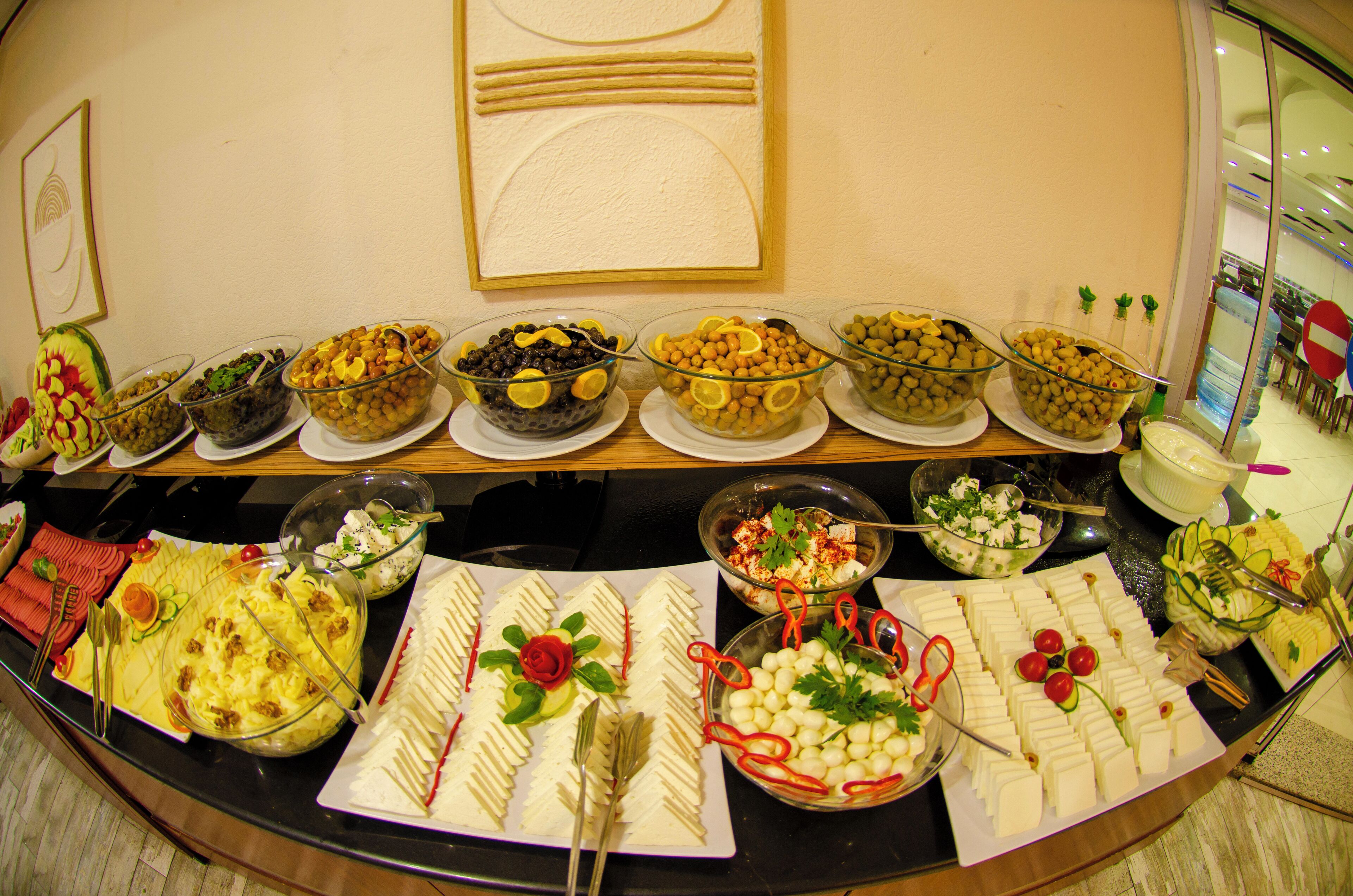 Daily buffet breakfast (TRY 35 per person)