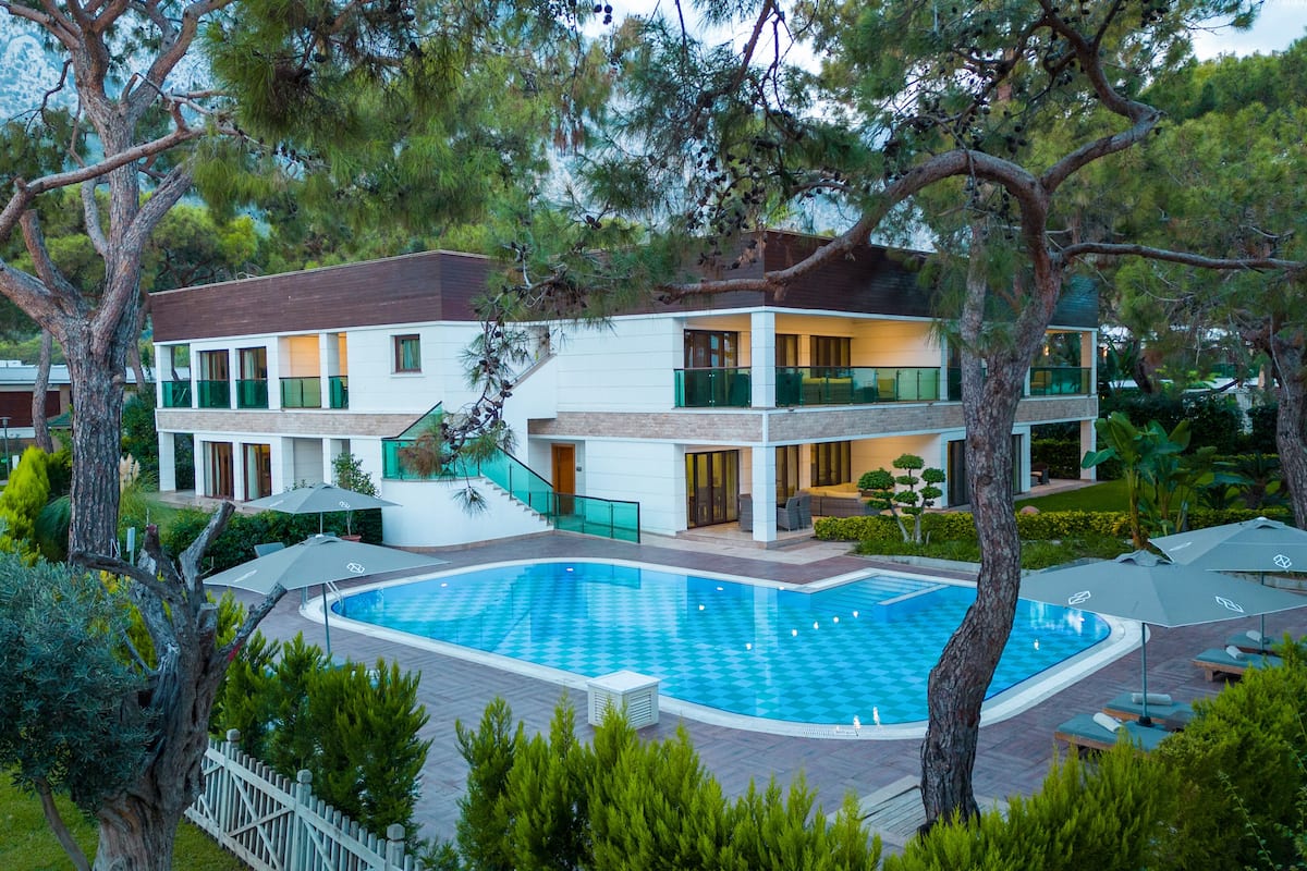 Royal Suite with Private Swimming Pool | Terrace/patio