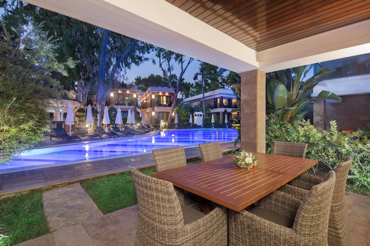 Lagoon Family Deluxe Suite Swim-up Sharing Pool | 4 camere, biancheria da letto di alta qualità