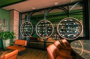 Snack bar