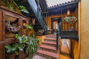 Caja de seguridad en la habitación y wifi gratis