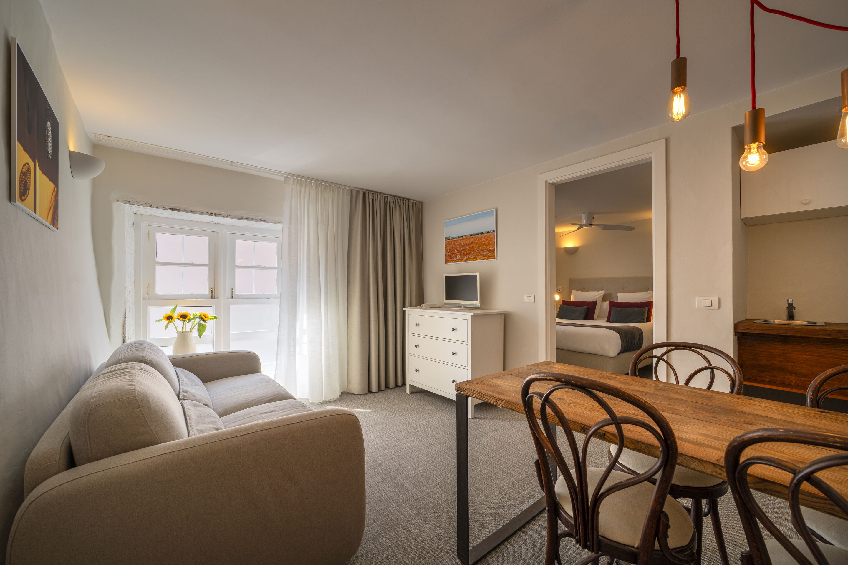 comfort double room, 1 queen bed | 1 bedroom, in-room safe, free wifi