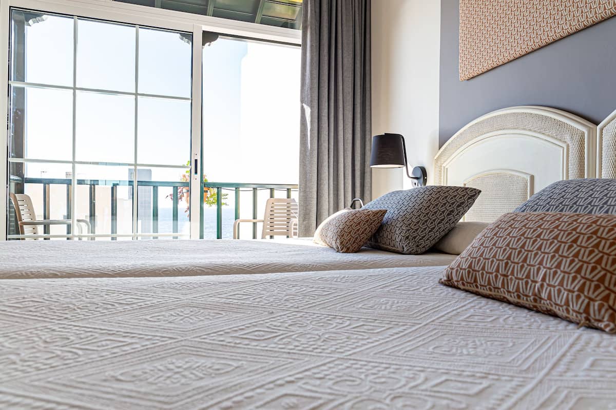 superior double or twin room, sea view | 1 bedroom, in-room safe, free wifi