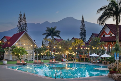 Royal Hotel and Villa Batu