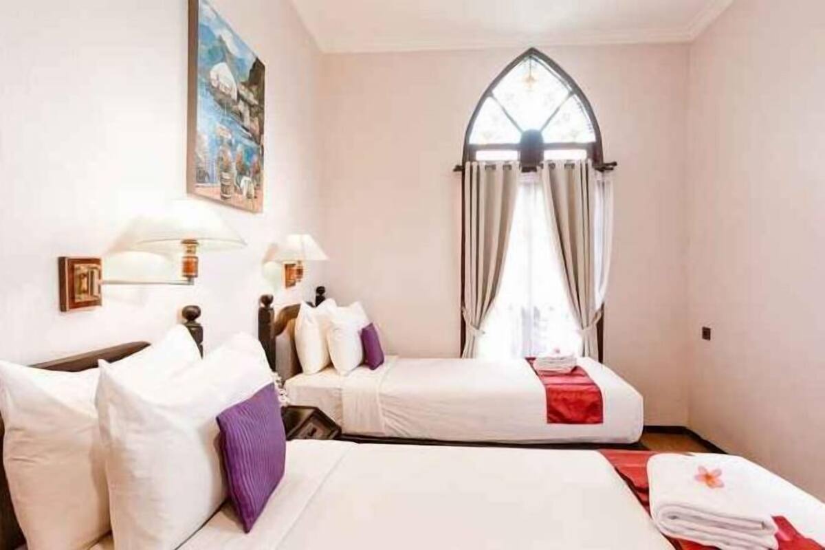 Minibar, in-room safe, soundproofing, free WiFi
