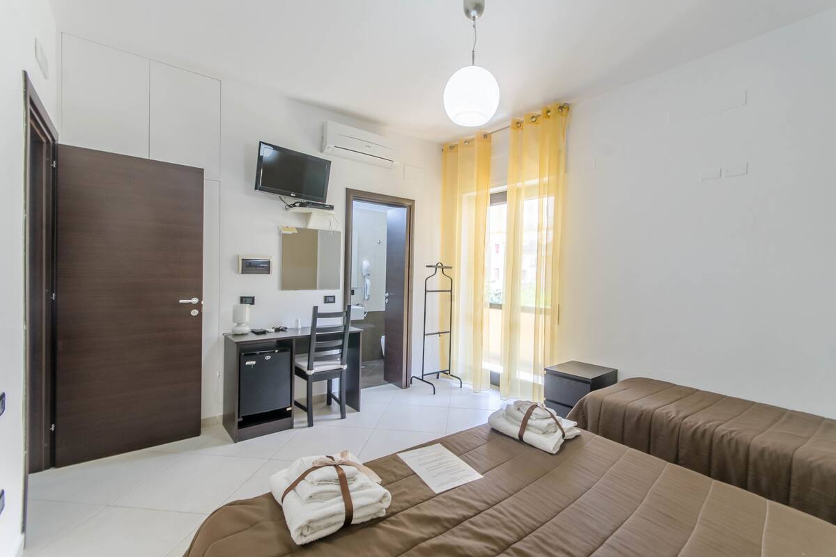 Minibar, in-room safe, free WiFi, bed sheets