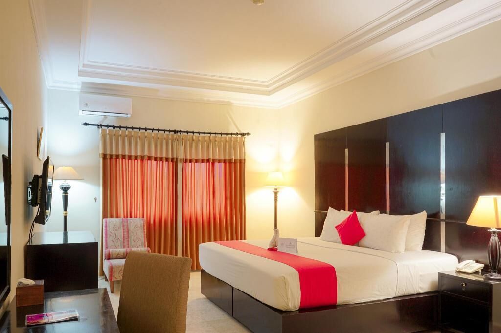 Minibar, in-room safe, desk, soundproofing