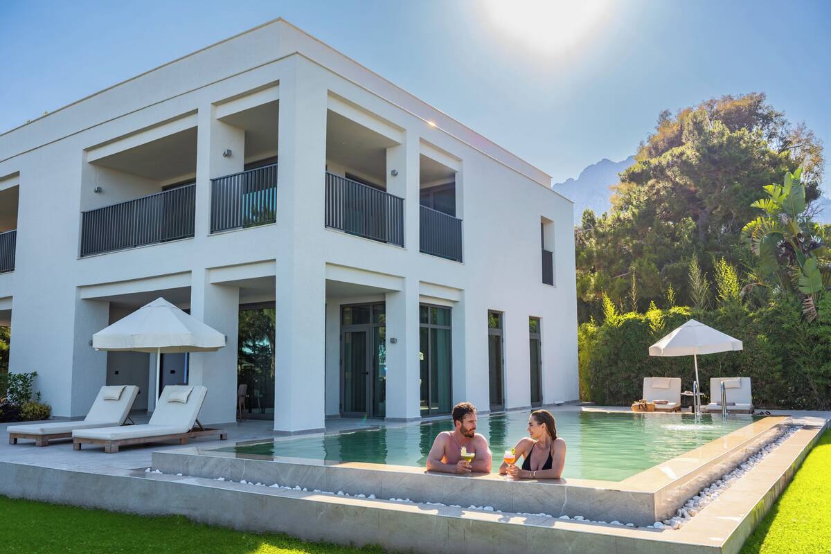 Villa | 2 bedrooms, in-room safe, desk, laptop workspace