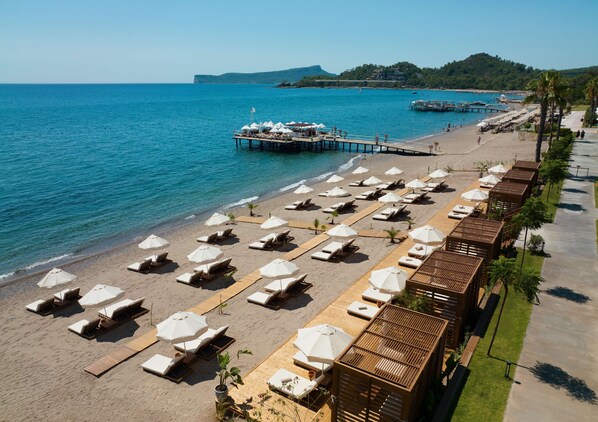 Private beach, sun-loungers, beach umbrellas, beach towels