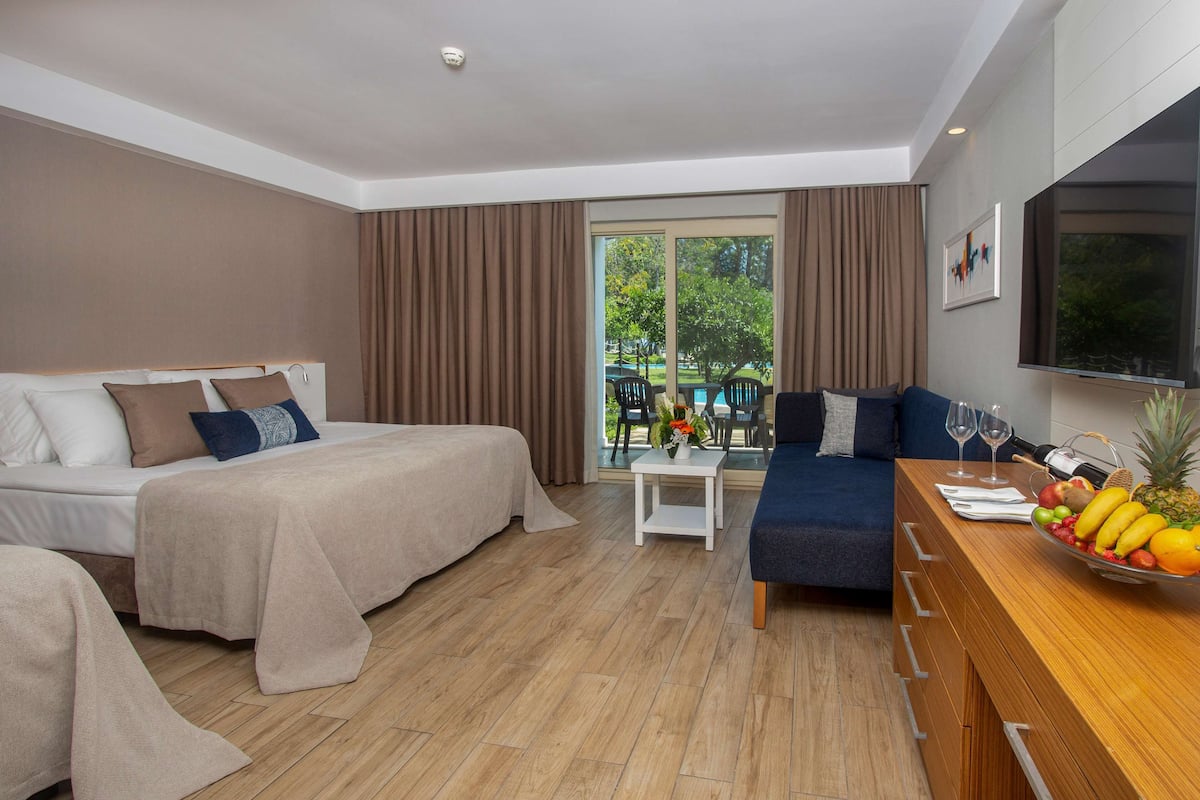 Lagoon Superior Room | 2 kamar tidur, seprai premium, minibar gratis, dan brankas