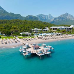 Spiaggia privata, lettini da mare, ombrelloni, teli da spiaggia